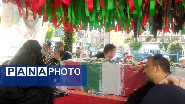 مراسم تشیع و تدفین شهید مصطفی صالحی مقدم در گلزار شهدا شهرستان قدس 