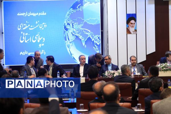 پنل همکاری‌های اقتصادی، استانی ، تجاری، سرمایه‌گذاری و مناطق آزاد