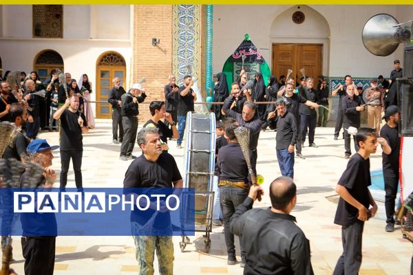 مراسم عاشورای حسینی در مشهد اردهال کاشان