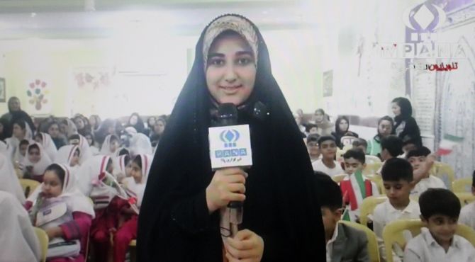 جشن شکوفه‌ها در دبستان پسرانه شهید زنگی و دخترانه نرگس گناوه 