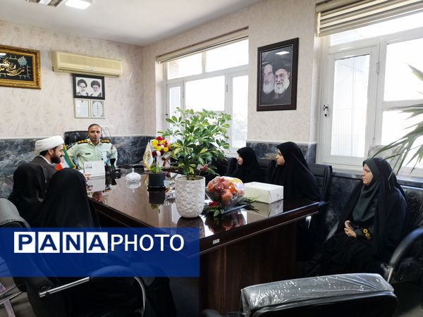 دیدار کادر مدرسه شاهد ارض اقدس با پرسنل نیروی انتظامی