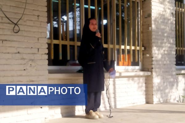 برگزاری المپیاد ورزشی به مناسبت هفته تربیت بدنی در دبیرستان پروین اعتصامی اسلامشهر