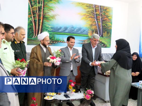 برگزاری مراسم سپاس معلم در خلیل آباد 