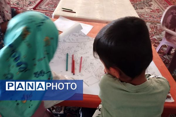 برگزاری حلقه قرآن و ایستگاه نقاشی به‌مناسبت هفته کودک همزمان با نماز جمعه در داریون 