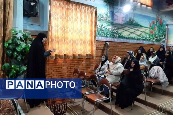 دومین نشست صمیمانه رابطین کانون‌های فرهنگی ناحیه ۲