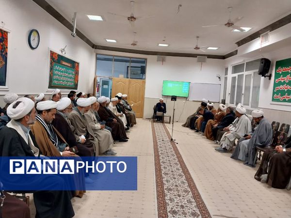 برگزاری جلسات سلسله مباحث آشنایی با جنگ شناختی و رسانه در کاشمر