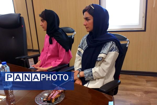 برگزاری مراسم حافظ‌ خوانی و مشاعره به‌مناسبت هفته فرهنگی شهرستان ملارد