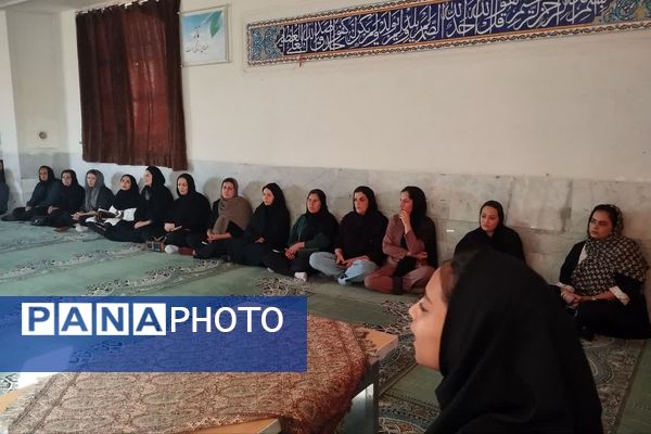 همفکری مدرسه و اولیا در جلسه انجمن اولیا و مربیان دبیرستان طالقانی داریون