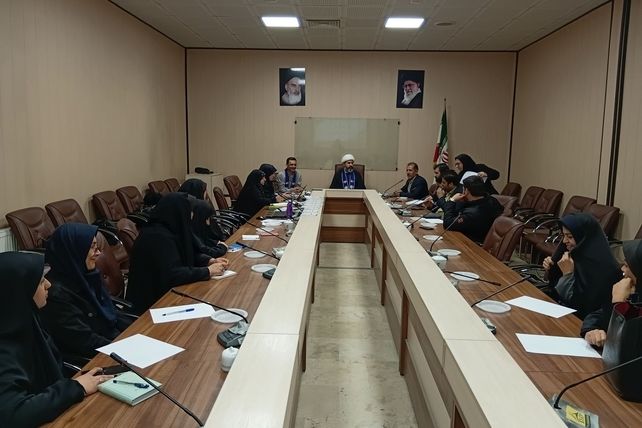 سومین نشست مسئولان و ماموران سازمان دانش‌آموزی استان البرز در کانون امام علی (ع) ناحیه یک کرج 