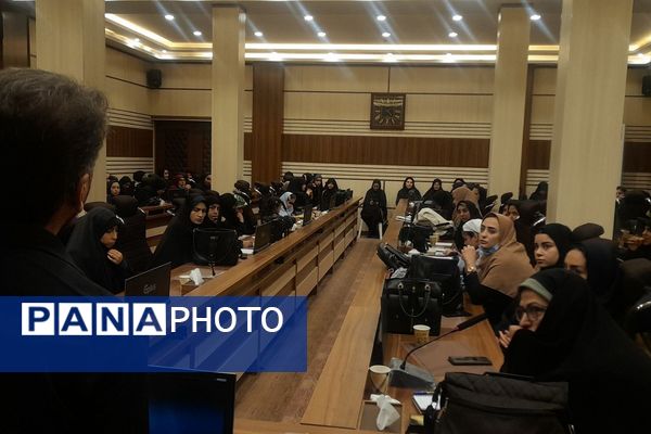 برگزاری دوره آموزشی ویژه بسیجیان با عنوان «جهاد تبیین» در ناحیه دو شهرری 