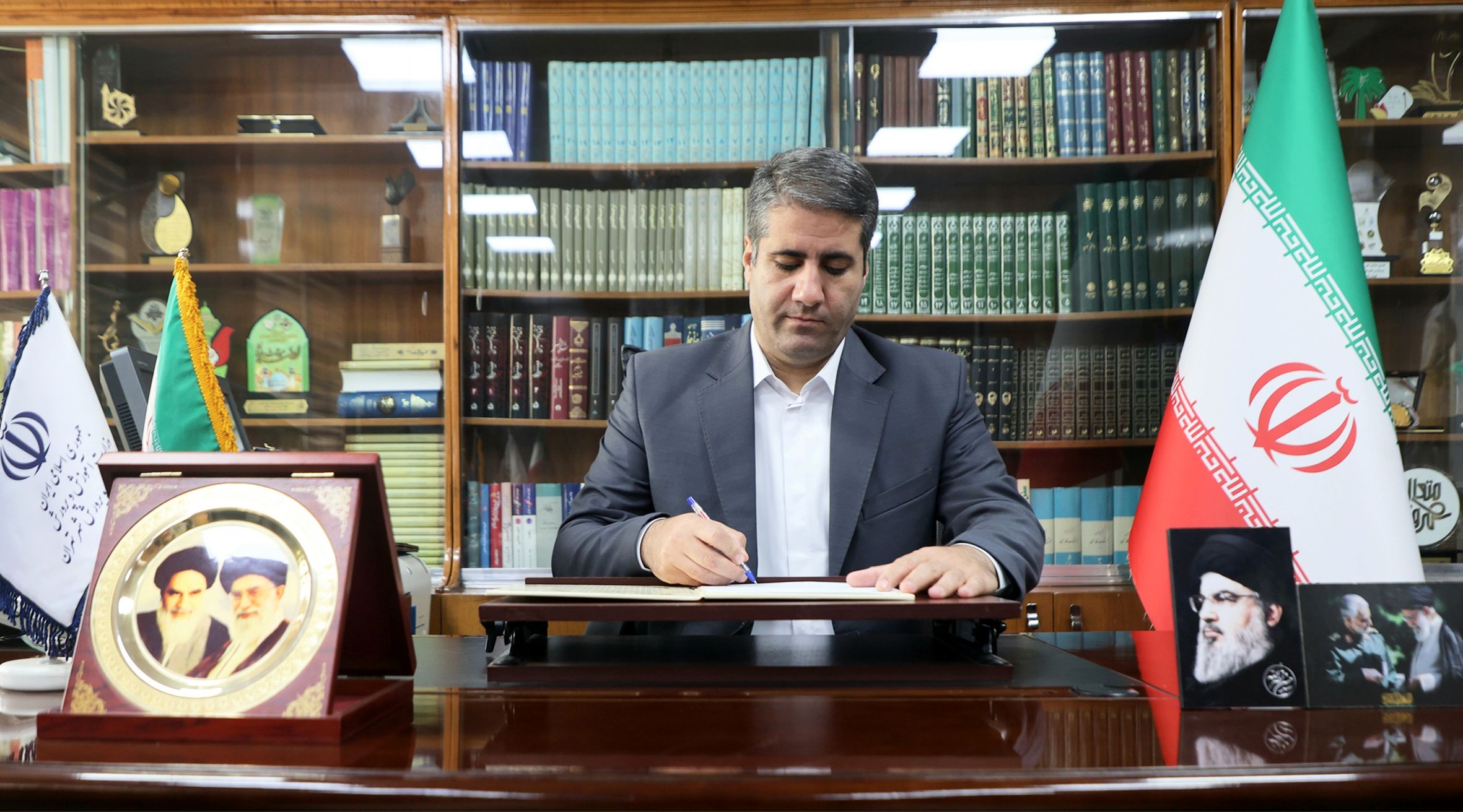 کتاب گنجینه حکمت و میراث ماندگار تمدن بشری است