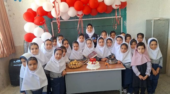 برگزاری آیین جشن شکوفه ها در مدارس ابتدایی ایزدخواست