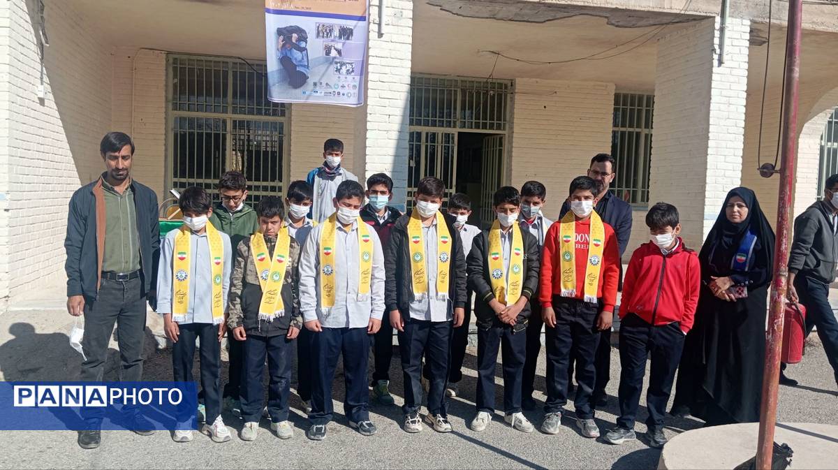 مانور زلزله در مدرسه امام خمینی (ره) منطقه بیرانوند