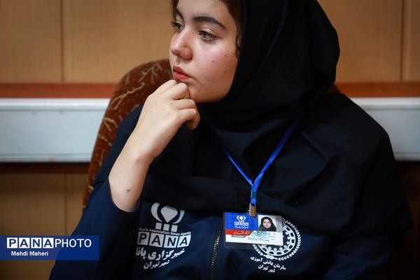 نشست صمیمی معاون آموزش متوسطه وزارت آموزش و پرورش با دانش‌آموز خبرنگاران خبرگزاری پانا