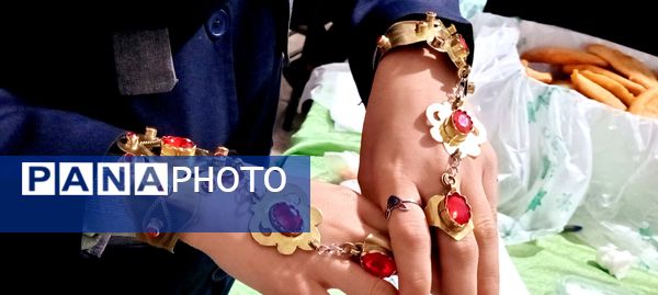 نمایشگاه هفته هنرهای مدرسه (ماها) در دبیرستان سمیه بجنورد