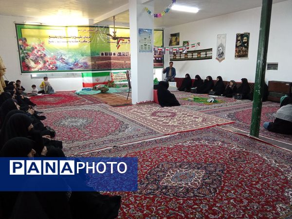 نشست بصیرتی  دبستان تکتم در پایگاه محدثه