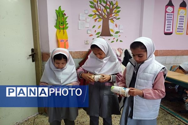 جشن یادگیری صدگان توسط دانش‌آموزان کلاس دوم دبستان شاهد نرگس