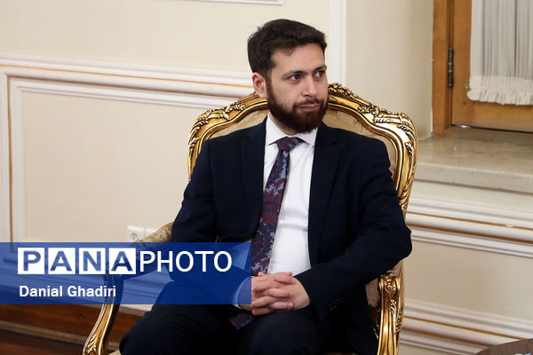 دیدار معاون وزیر امورخارجه ارمنستان با وزیر امور خارجه ایران