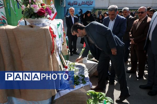 آیین بازگشایی مدارس و نواختن زنگ مهر ایثار و شهادت در ناحیه ۶ مشهد 