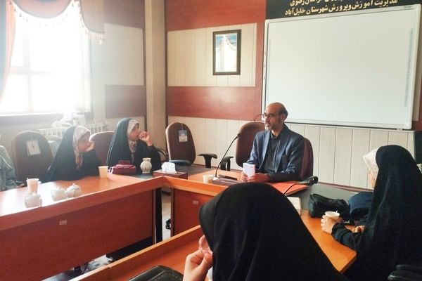 مسابقه «من یک خبرنگارم» در شهرستان خلیل‌آباد راه‌اندازی شد