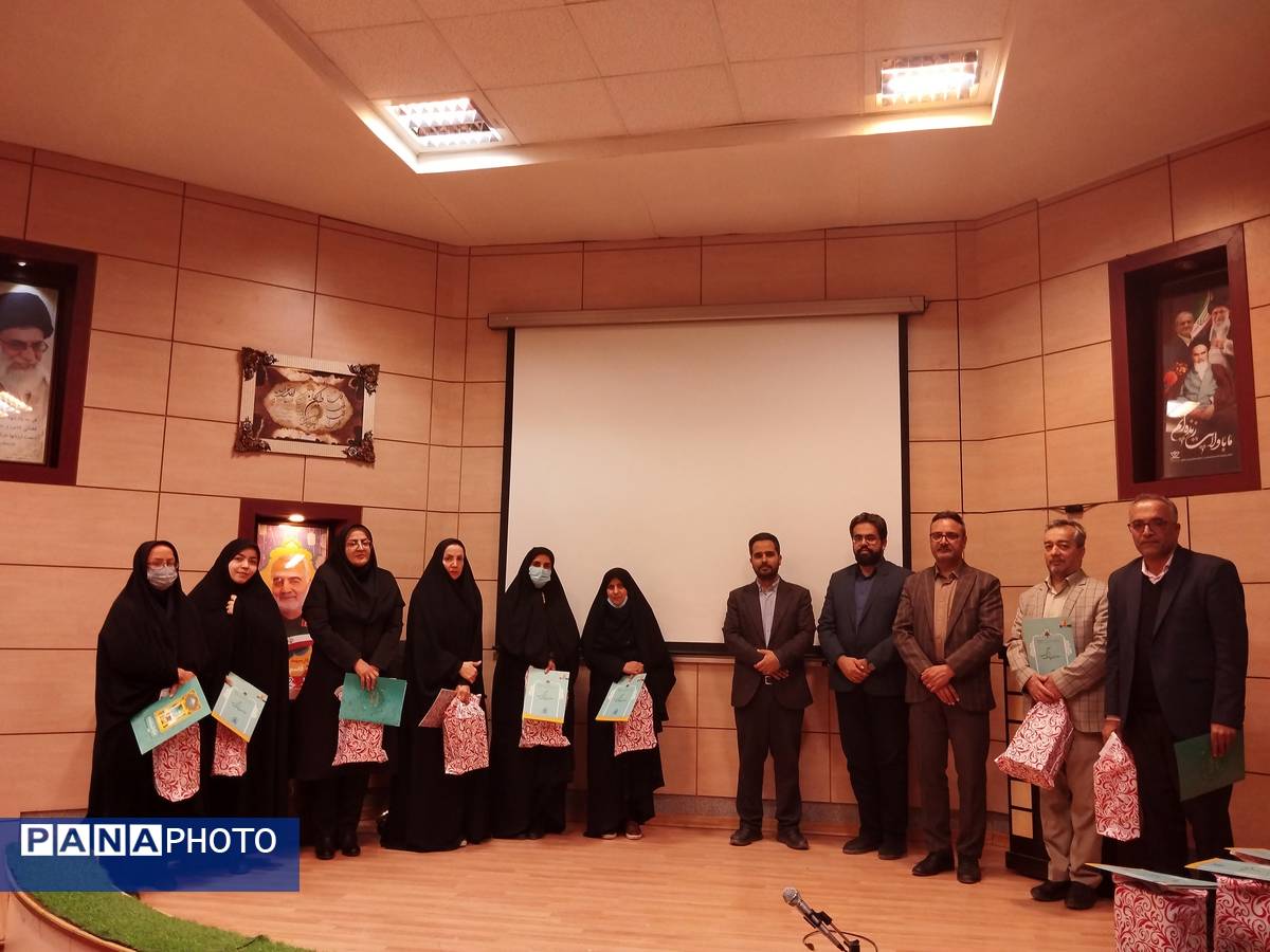 اولین گردهمایی دبیران و مدرسین درس تفکر و زندگی در کانون فارابی 