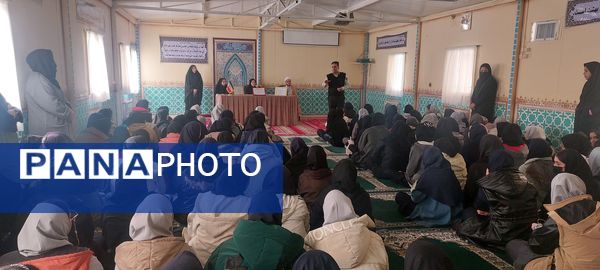 جلسه آموزشی خطرات چهارشنبه‌سوری ویژه دانش آموزان 