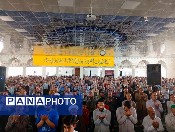 نماز جمعه‌ای با رنگ و بوی معلمی