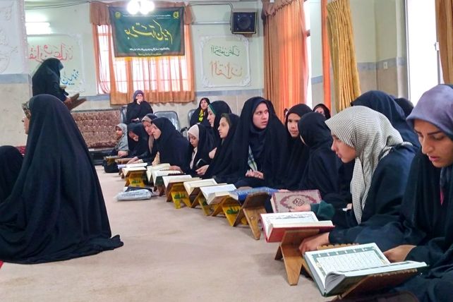 سی‌ودومین دوره مسابقات قرآن و عترت بسیج در حوزه فاطمه‌الزهرا (س) ملایر