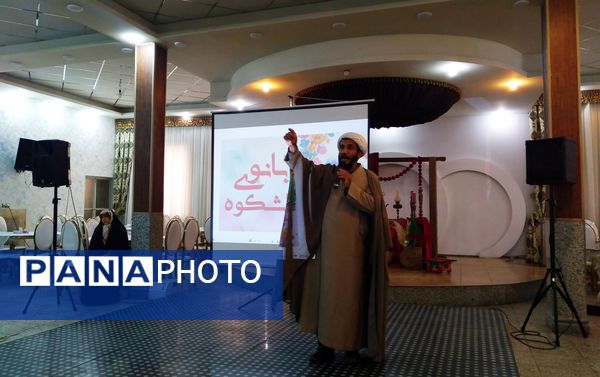 تجلی آوای وحی در آیین تجلیل از برگزیدگان مسابقات قرآن و عترت بسیج ملایر