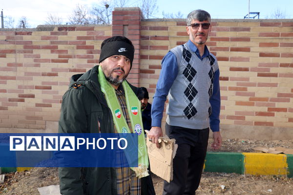 کارگاه آموزشی یاورمربیان پیشتازان سازمان دانش‌آموزی شهرستان نظرآباد