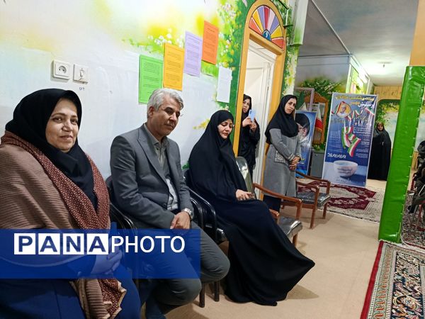 جشن یلدا در دبیرستان نمونه اندیشه 