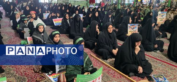 حضور گسترده فرهنگیان و دانش‌آموزان بسیجی بافق در همایش اقتدار