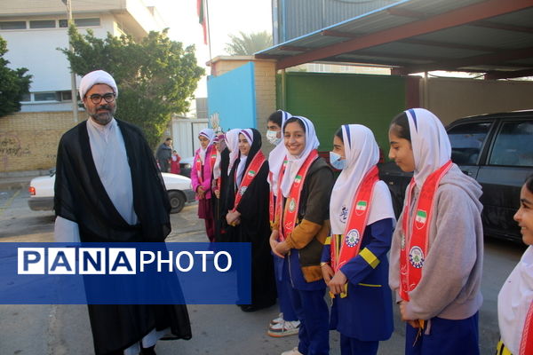 سپاس مربی در دبستان امید انقلاب بوشهر