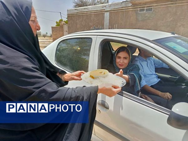 پخت و توزیع نذری در روز تاسوعای حسینی روستای حسن آباد داراب استان فارس