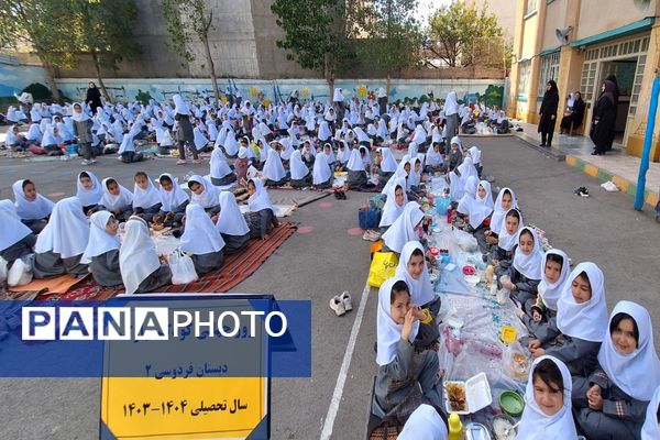 اردوی یک روزه درون مدرسه‌ای در دبستان دخترانه فردوسی 2 ناحیه یک اردبیل