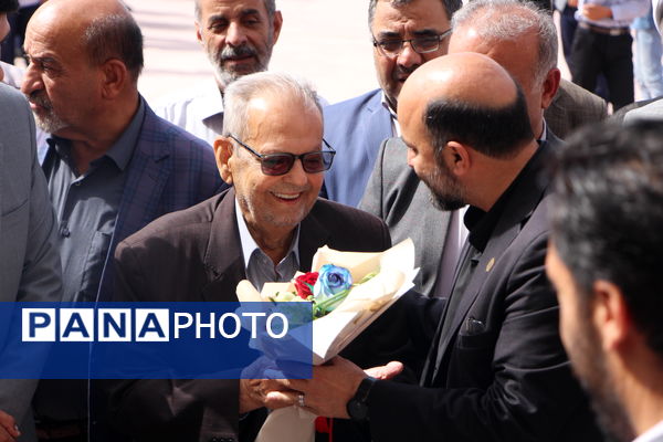 افتتاح آموزشگاه ۱۲ کلاسه شهید حسینی پور در اردکان