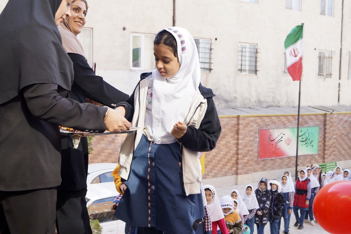 جشن روز دانش‌آموز در مدرسه شهدای پانزده خرداد قرچک