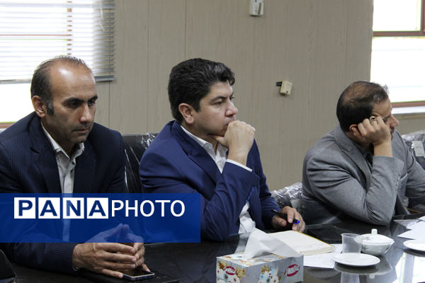 نشست جمع بندی بازدید‌های پروژه مهر از شهرستان‌های گرمه و جاجرم
