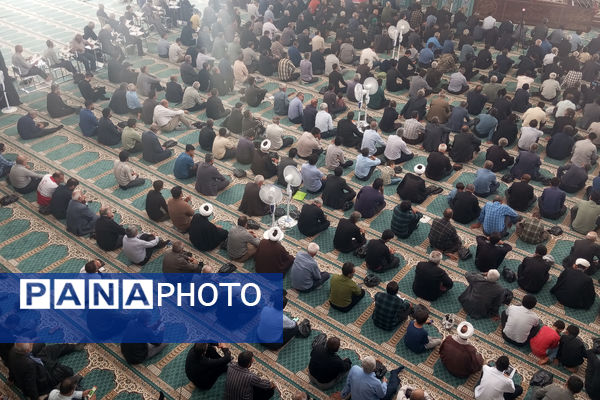  صفوف نماز جمعه لردگان؛ نبض جامعه در دست همدلی و بصیرت