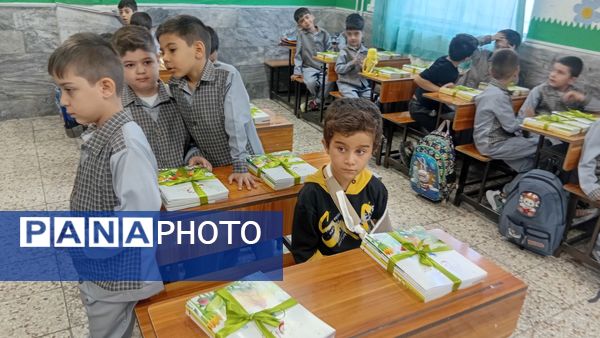 آغاز سال تحصیلی با جشن شکوفه‌ها در دبستان دکتر علی شریعتی 