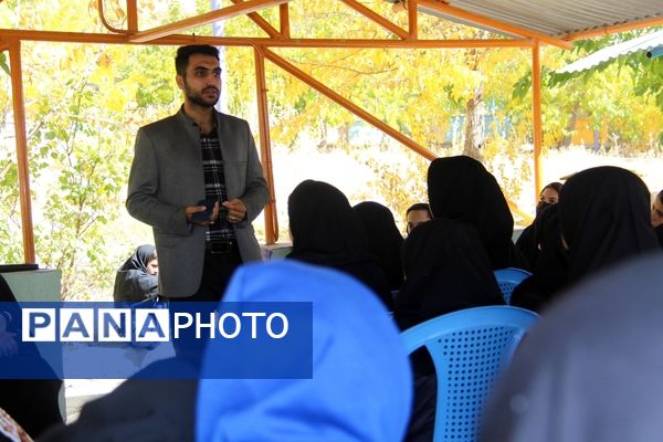 دومین روز از اردوی طرح «تمشک» در اردوگاه شهید باهنر قلعه تک استان چهارمحال‌وبختیاری