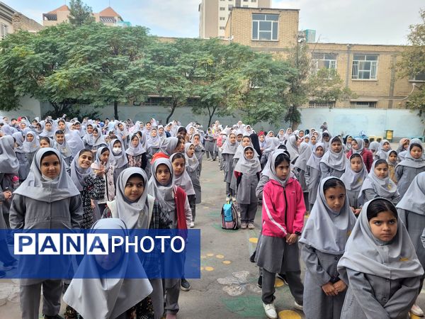 صبحانه سالم به‌مناسبت روز غذای سالم در دبستان مصلی نژاد حضرت زینب(س)