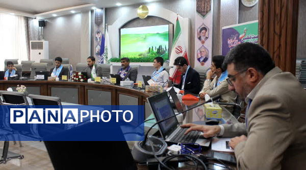  اولین نشست تخصصی قطبی کمیسیون‌ فضای مجازی و فناوری‌های نوین