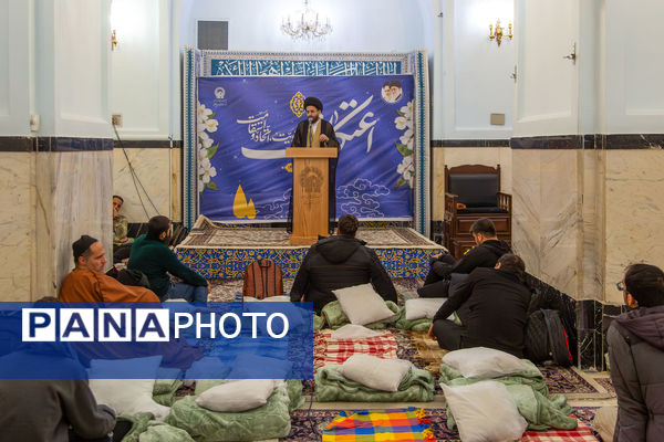 آیین معنوی اعتکاف در حرم مطهر رضوی- ۱