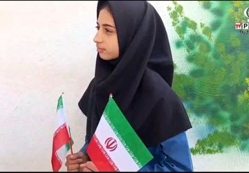 گفت‌وگوی پانا ناحیه دو یزد با دانش‌آموزان دبیرستان کرامت از اهمیت راهپیمایی ۱۳ آبان