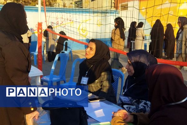 طرح دیدار و ارائه کارنامه هشدار در دبیرستان مهر نیشابور