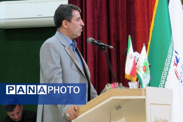 برگزاری آیین تجلیل از معلمان نمونه استان کردستان