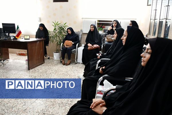 حضور امام جمعه، فرماندار و مدیر آموزش پرورش مه ولات در مدارس شهرستان