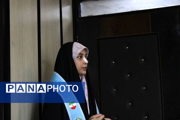 نشست صمیمی دانش‌آموزان خبرنگار پانا با مدیرکل آموزش و پرورش کهگیلویه و بویراحمد 