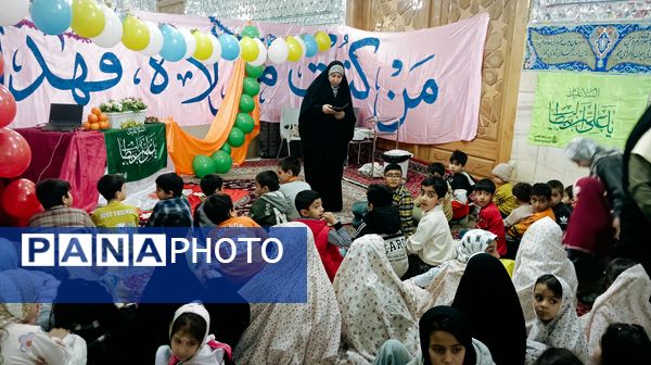 اجرای برنامه شاد برای کودکان در شهرستان کاشمر 